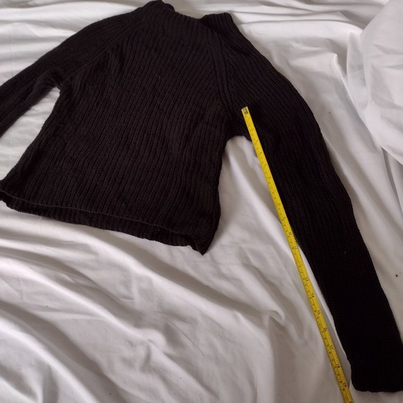 Sweater - Picture 8 of 8